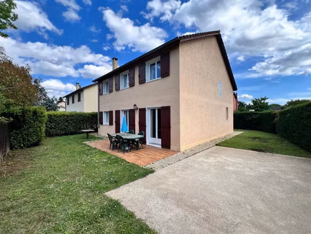 maison de luxe à vendre dans le quartier tarentelles