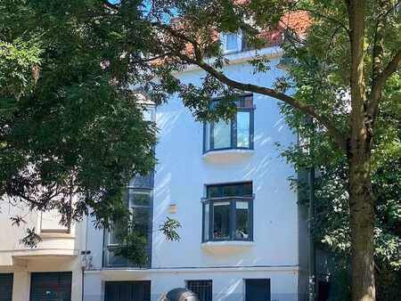 parc de forêt  maison de caractère 3 façades avec jardin