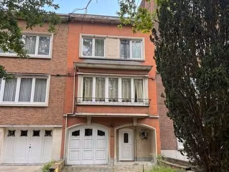 maison unifamiliale spacieuse !