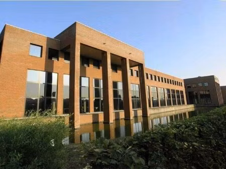 kantoren clinton park roeselare à roeselare à partir de € 1.917 (10056o6) - cd-vastgoed | 