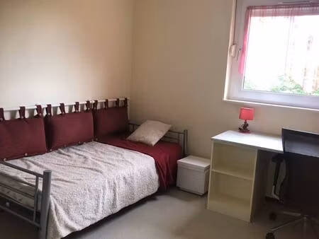 studio / 18m² / cergy préfecture (rer a)