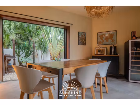en exclusivité – maison de ville de standing avec piscine saint denis  sunshine immobilier