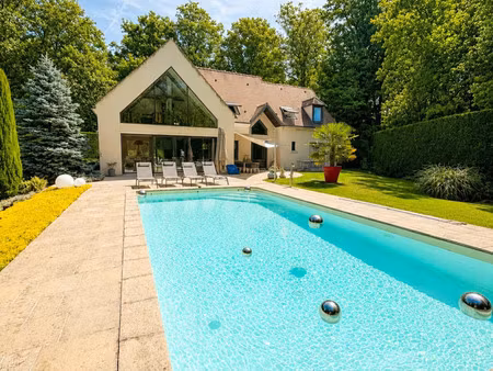 maison de luxe à vendre dans le quartier les lycées-la forêt-le château