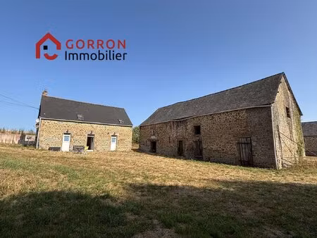 maison  dépendance et terrain boisé