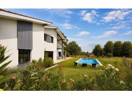 vente maison 4 pièces 161 m² à mouguerre (64990)  892 500 €