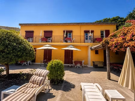 vente maison 9 pièces 126 m² à hyeres (83400)  730 000 €