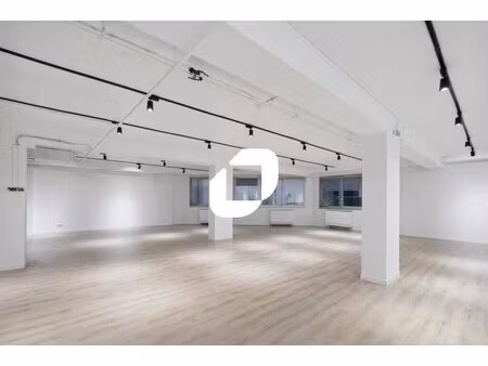 location bureaux 210 m²