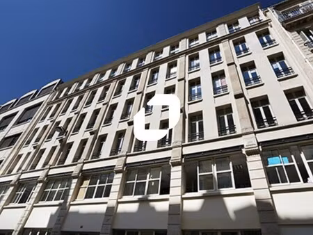 location bureaux 48 m² à 704 m²