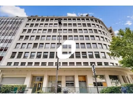 location bureaux 21 m² à 1 137 m²