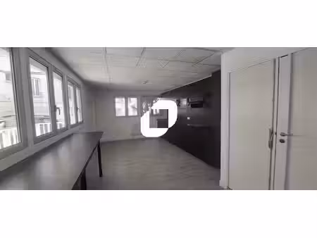 location bureaux paris 75018 415m²