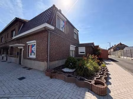 belle maison dans un quartier calme