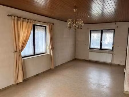 maison avec jardin et garage
