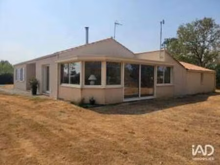 vente maison à réaumur (85700) : à vendre / 141m² réaumur