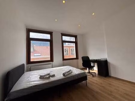 chambre en colocation (salle de bain privée)
