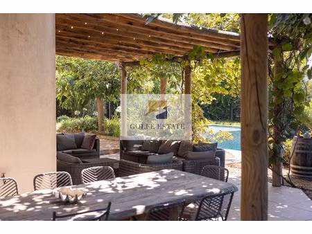 vente villa 7 pièces 175 m² à la croix-valmer (83420)  1 690 000 €