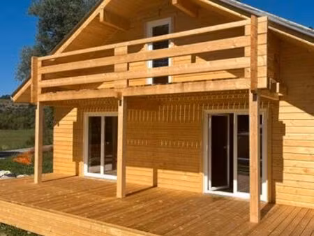 chalet bois neuf 130 m sur terrain 900m