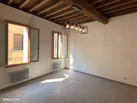 location t3 rénové tarascon