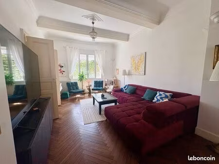 à louer – maison de caractère de 335 m² – 6 chambres – centre de castelnaudary