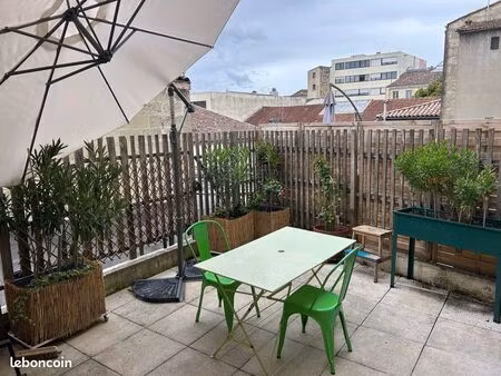 apparemment avec terrasse