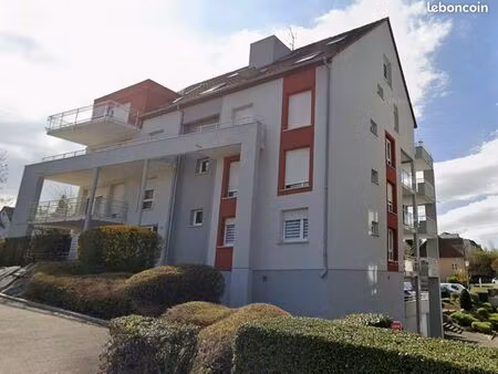 f2 meublé 38 m2 avec parking privatif