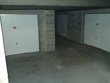 box 40m²