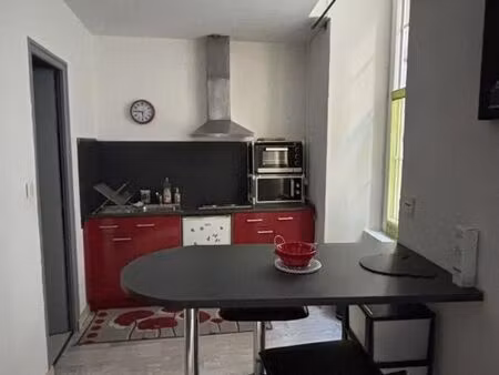studio 1 pièce 27 m²