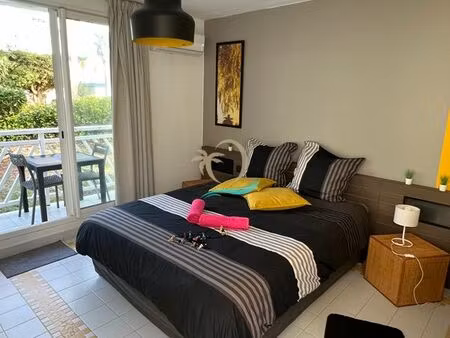 studio 1 pièce 25 m²