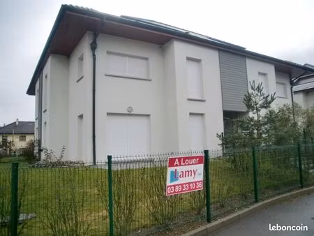 triplex 6 pièces 104 m²