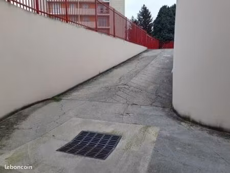 garage/box 8 m² reims