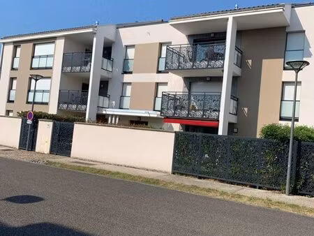 appartement t3 meyzieu calabre