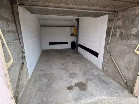 garage/box à louer montplaisir