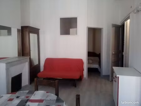 studio 1 pièce 38 m²