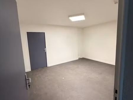 bureaux 18 m carré à louer