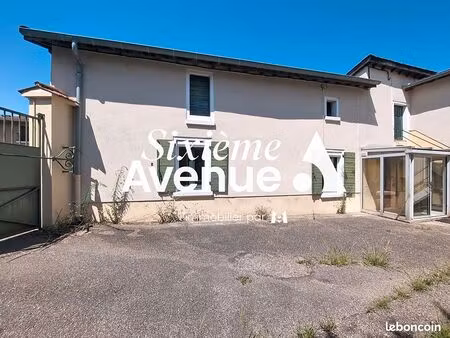 maison de village 4 pièces 90 m²