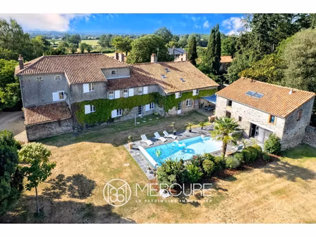 vente maison 12 pièces 465 m² parthenay (79200)