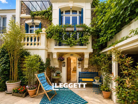maison de luxe à vendre dans le quartier nord