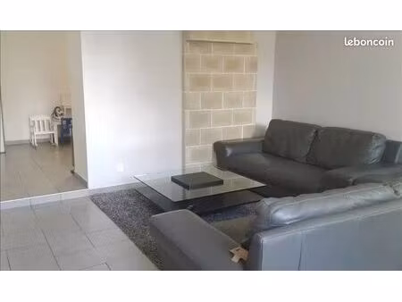 3 pièces · 65 43 m² ·saint genis laval 69230 · centre ville