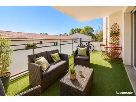 3 chambres avec terrasse privative + grande terrasse séjour – résidence récente – marseill