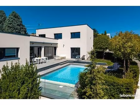 maison contemporaine 5 chambres de 195 m²