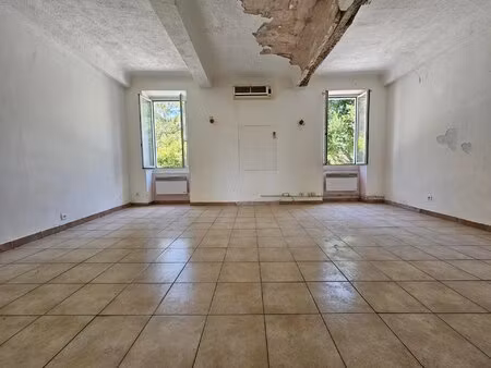 4 pièces 78 05 m² à rénover / levens - possibilité studio indépendant
