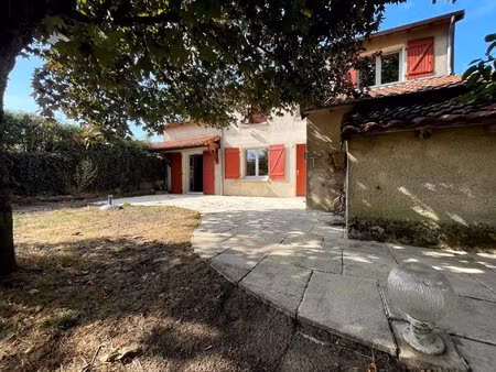 opportunité rare : le may centre-ville  1 448 m² de terrain  5 chambres  148 m² habitable 