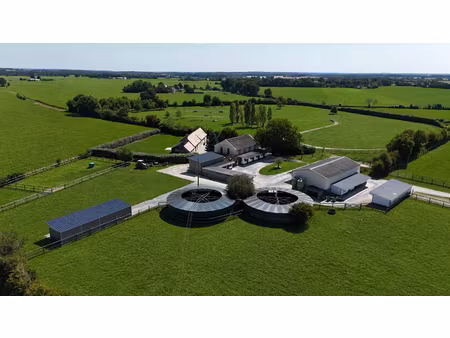 propriété équestre avec maison d'habitation sur 7 ha