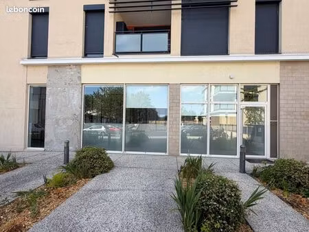 local commercial 107 m²