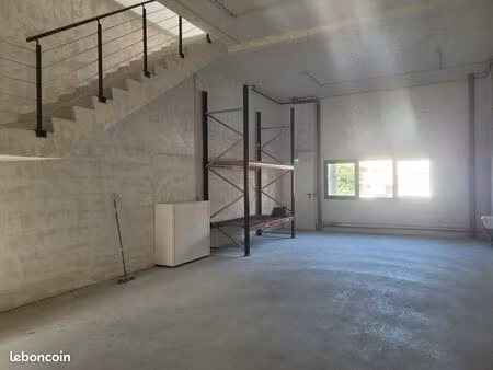 local d'activité 181 m²