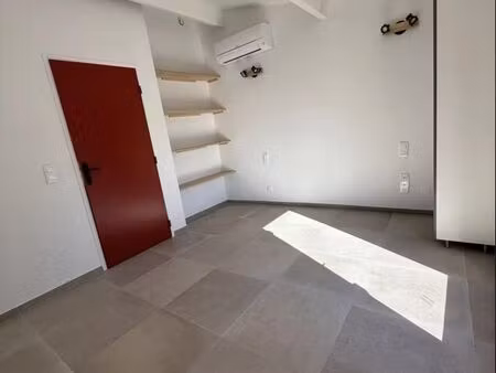 bureau 15 m²