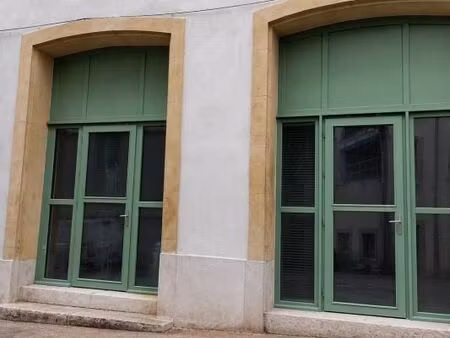 local 112 m²
