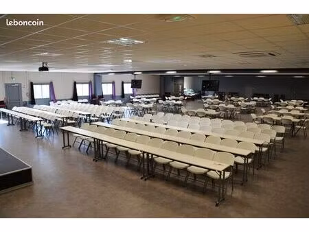bureaux  local commercial 700 m² venelles