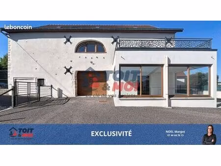 propriété 9 pièces 214 m²
