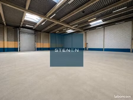 local d'activité 817 m²