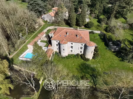 vente maison 12 pièces 860 m² poitiers (86000)